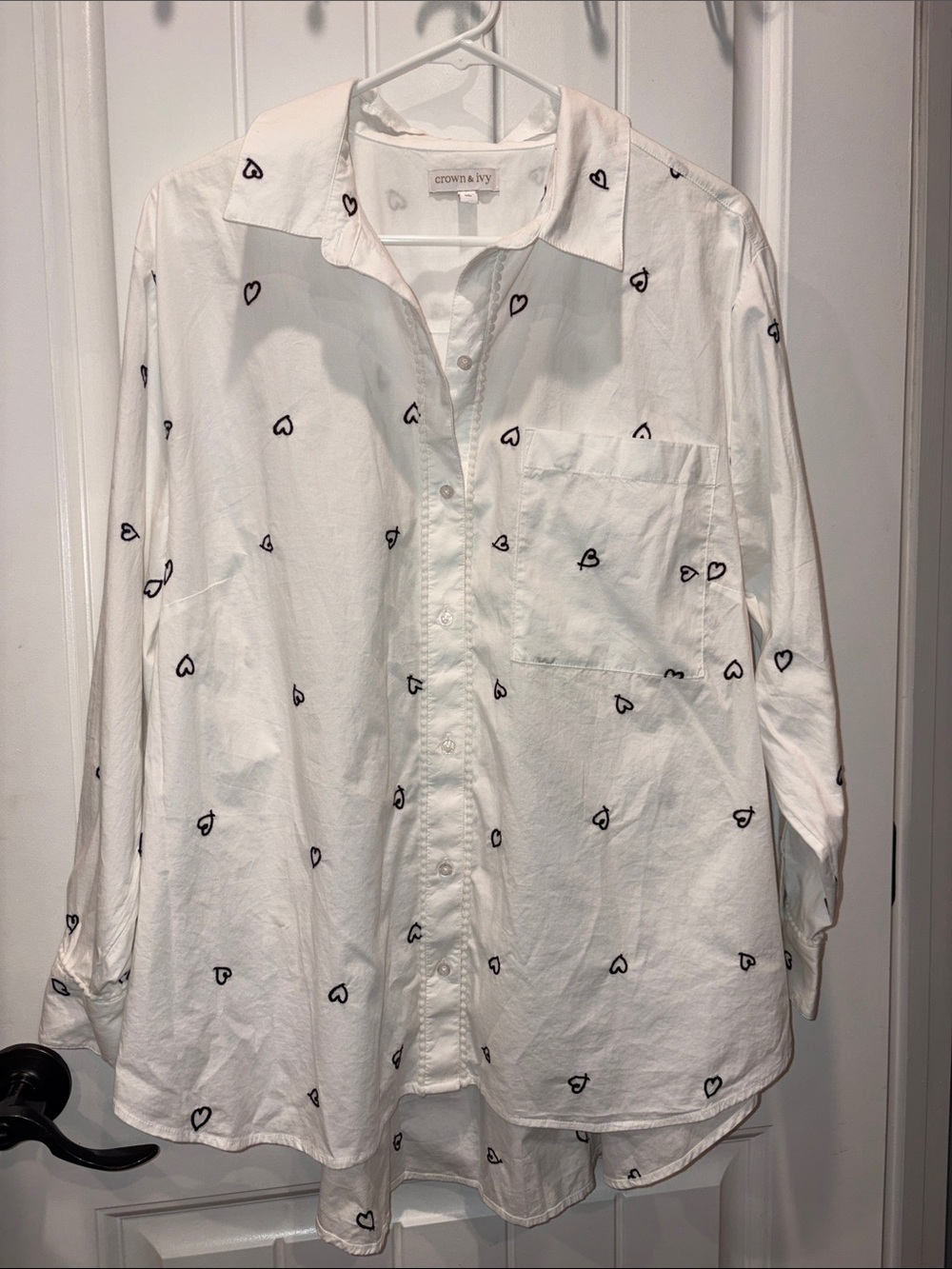 crown & ivy White Button-Down Shirt with Black Heart Motif 1x